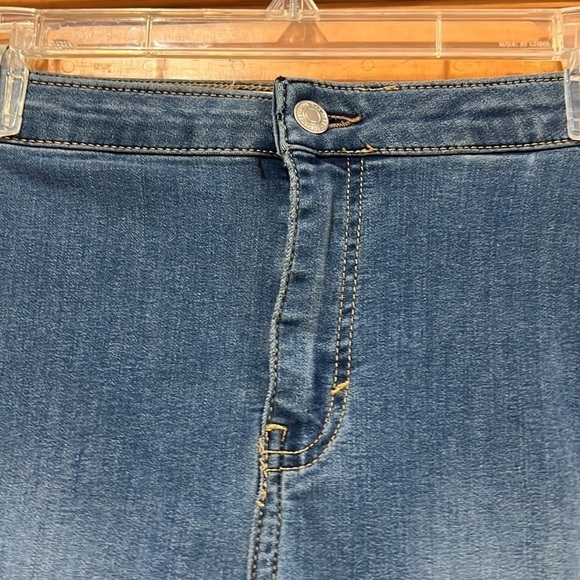 We The Free Split Hem Jeans Woman's Size 25 - Picture 2 of 6